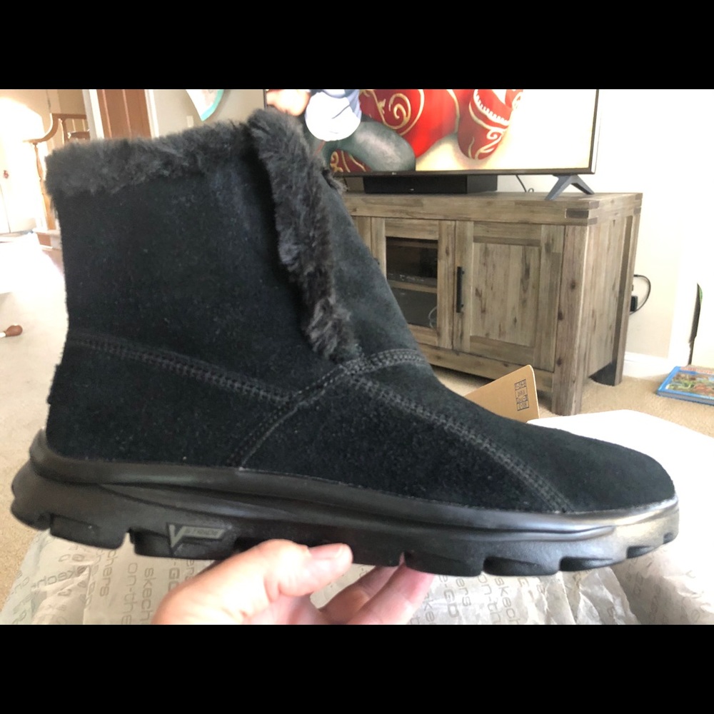 Sketchers On The Go Black Suede Boot, 9W